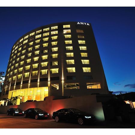 The Anya Hotel-Golf Course Road Гургаон Екстериор снимка