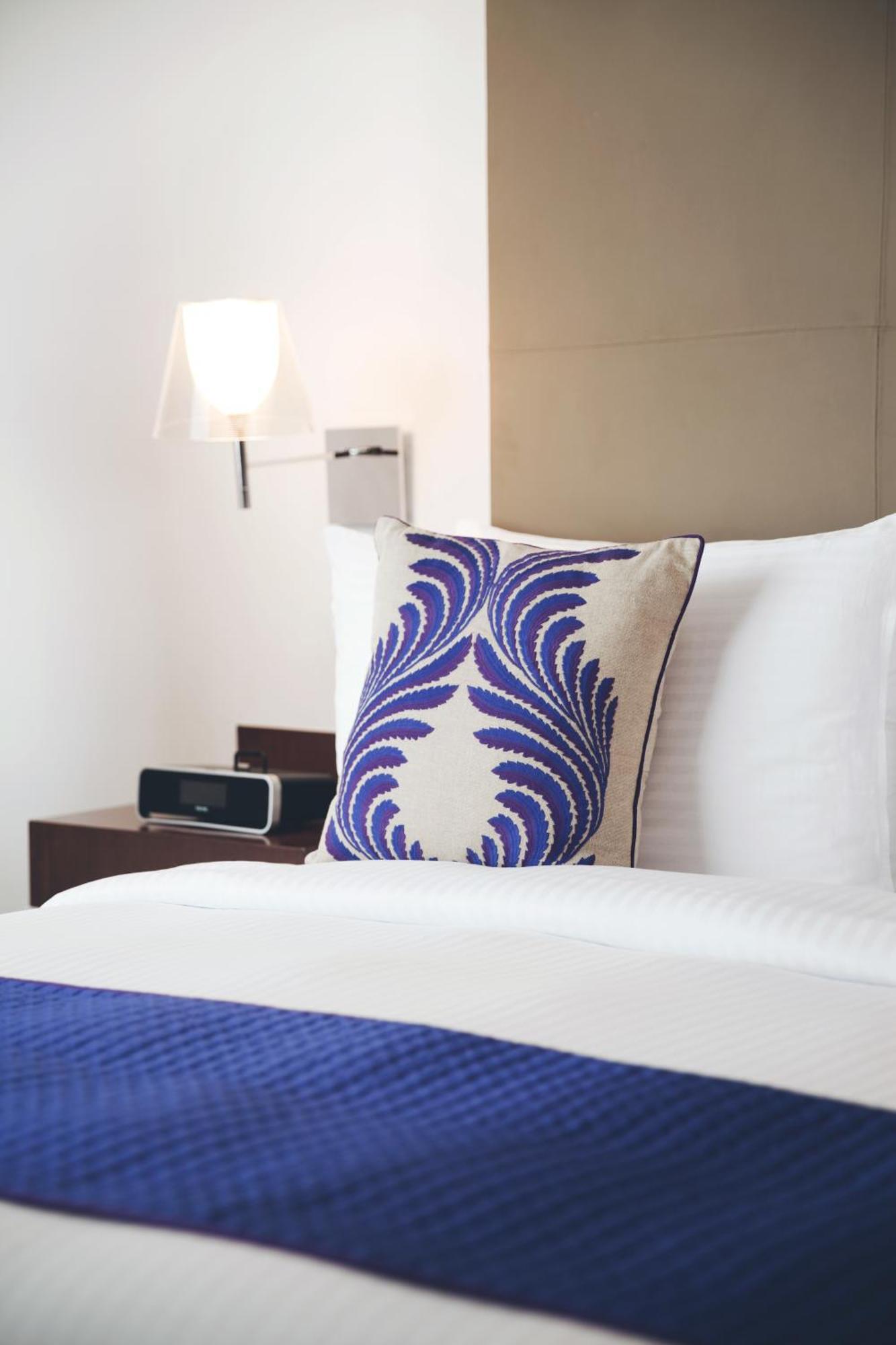 The Anya Hotel-Golf Course Road Гургаон Екстериор снимка