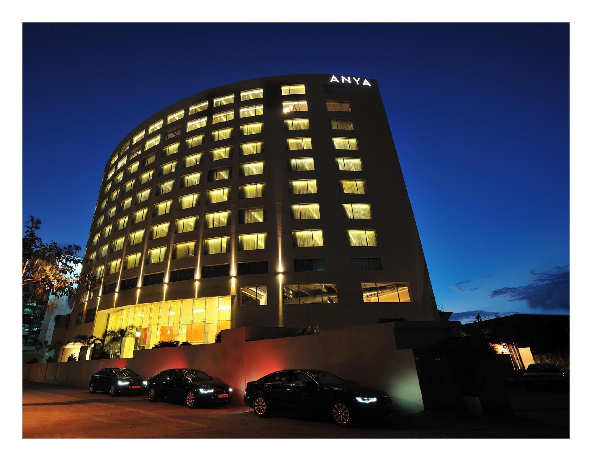 The Anya Hotel-Golf Course Road Гургаон Екстериор снимка