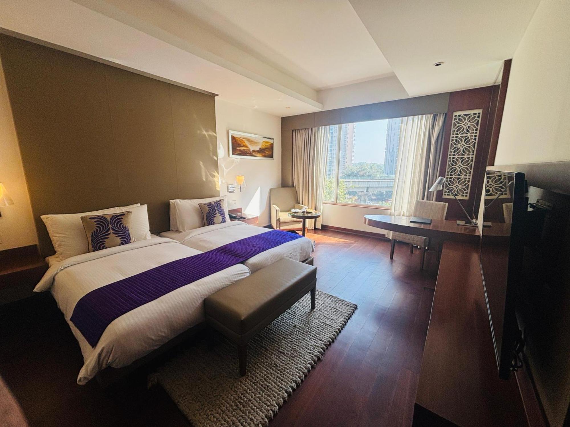 The Anya Hotel-Golf Course Road Гургаон Екстериор снимка