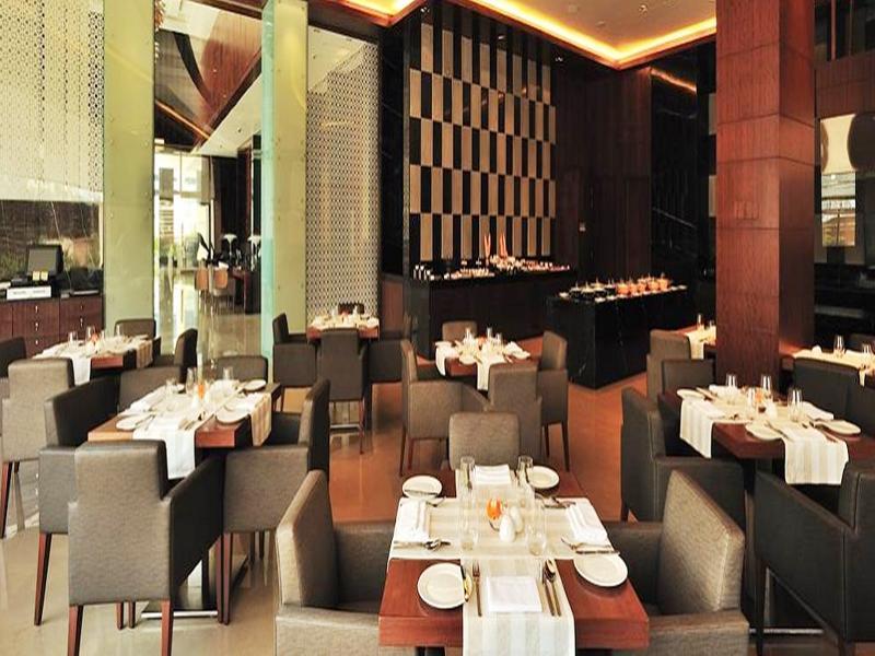 The Anya Hotel-Golf Course Road Гургаон Екстериор снимка