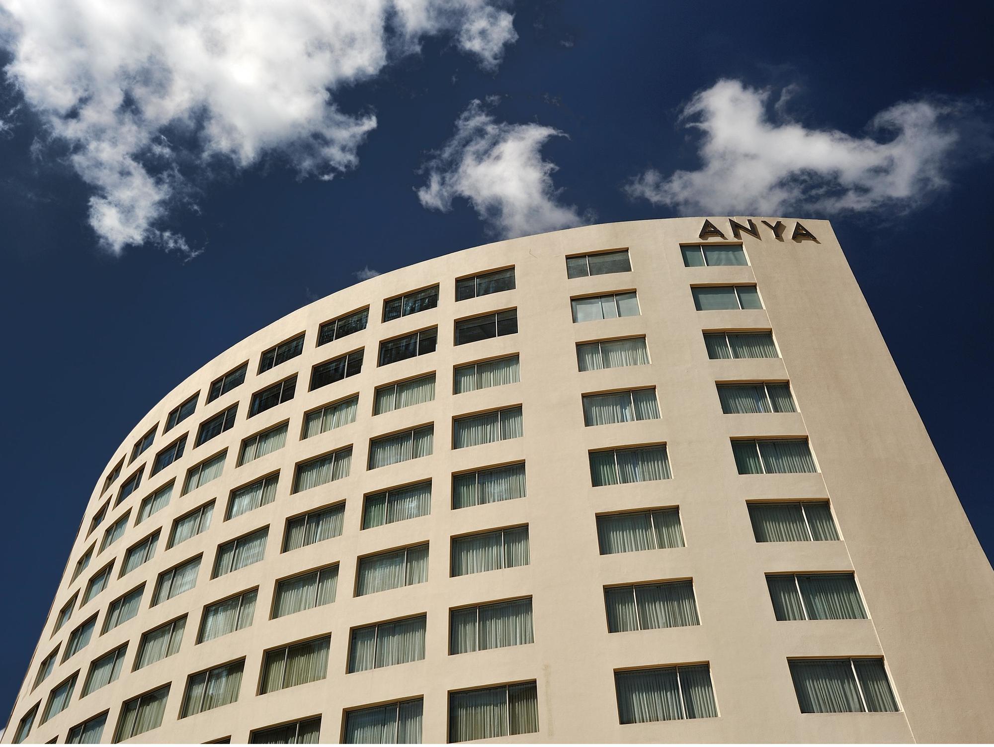The Anya Hotel-Golf Course Road Гургаон Екстериор снимка