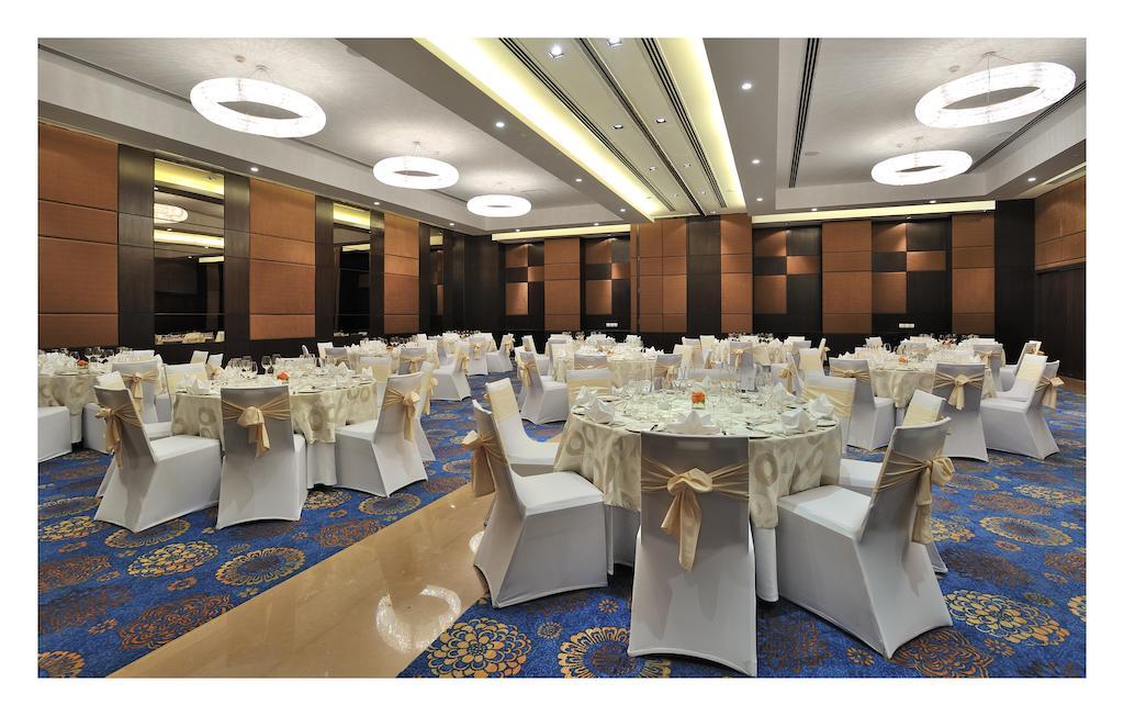 The Anya Hotel-Golf Course Road Гургаон Екстериор снимка